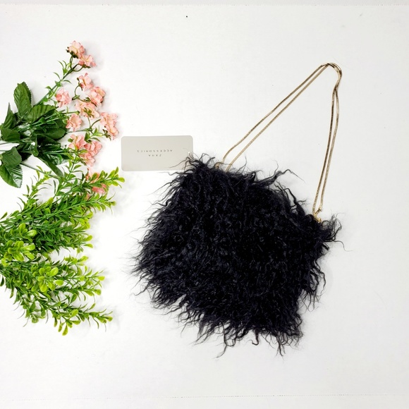 [SOLD]NWT Zara Faux Fur Black Bag - Picture 4 of 4